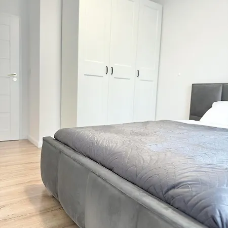 19 Apartment
